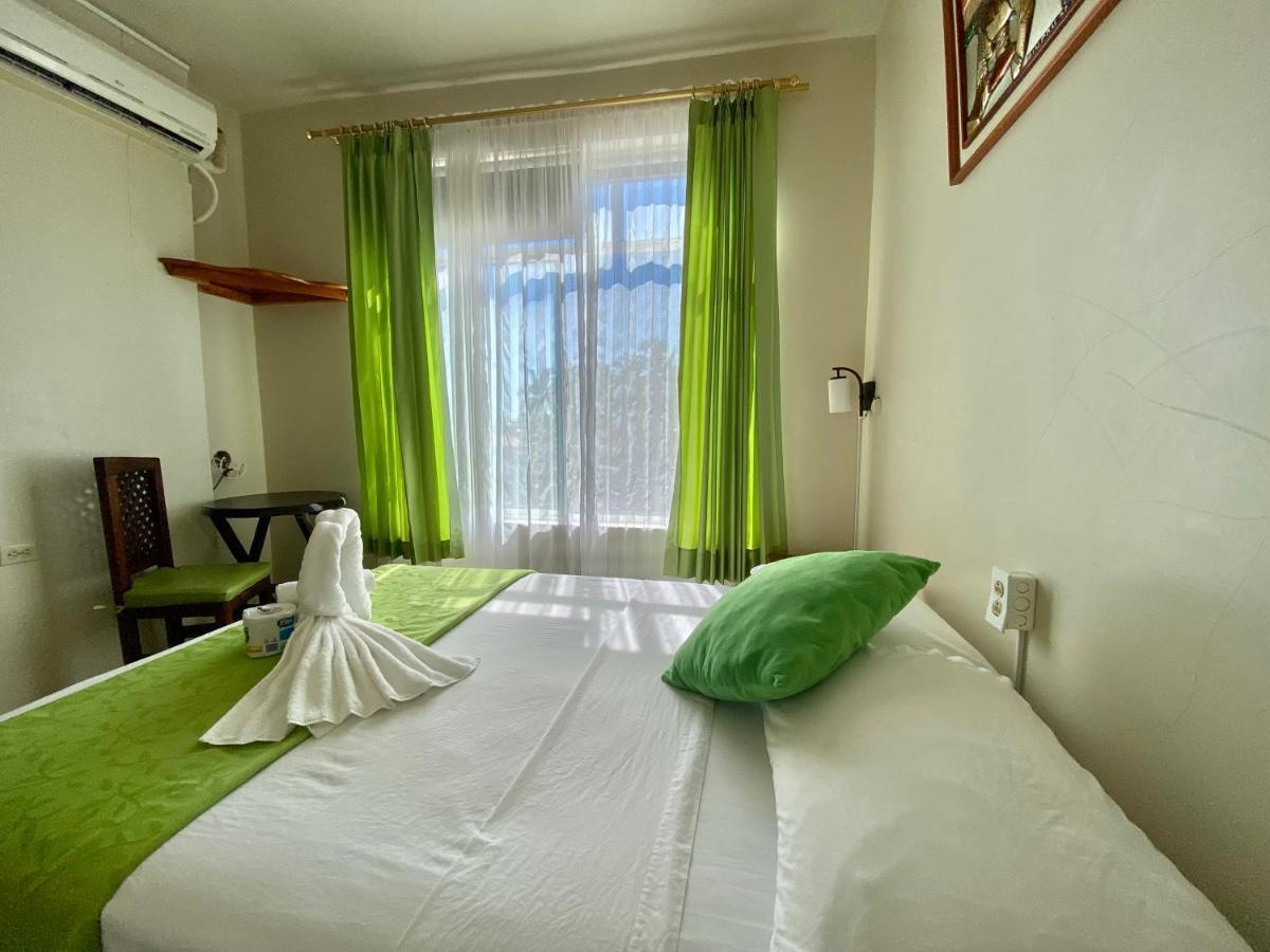 El Rincon De George Hotel Puerto Villamil Kültér fotó